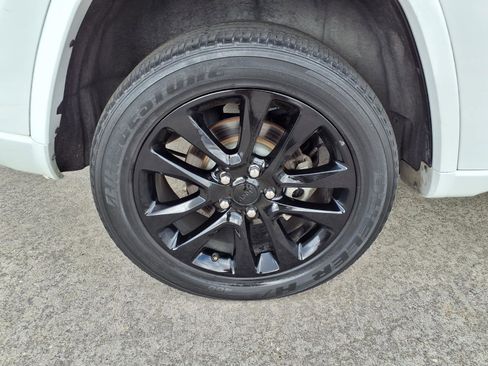 Used 2019 Jeep Grand Cherokee Altitude RWD image 26