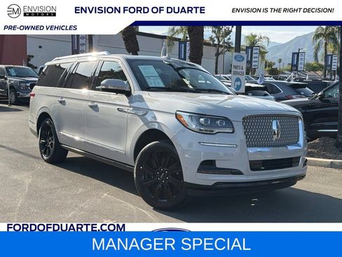 Used 2023 Lincoln Navigator L Reserve AWD/4WD image 1