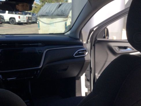Used 2023 Chevrolet Bolt EUV LT w/ Comfort Package image 32