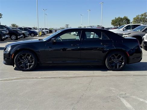 Used 2022 Chrysler 300 S image 2