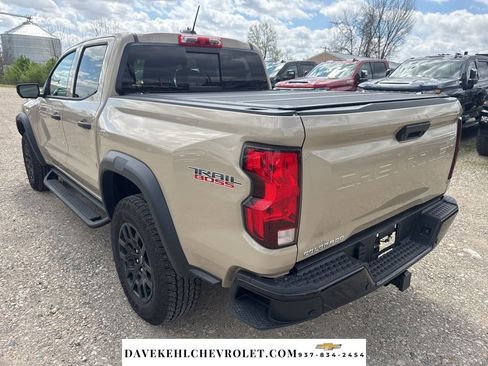 Used 2024 Chevrolet Colorado Trail Boss w/ Technology Package image 3