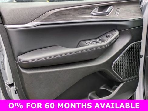 New 2025 Jeep Grand Cherokee L Limited w/ Black Appearance Package image 12