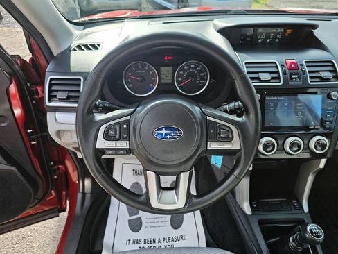 Used 2017 Subaru Forester 2.5i Premium AWD/4WD image 12