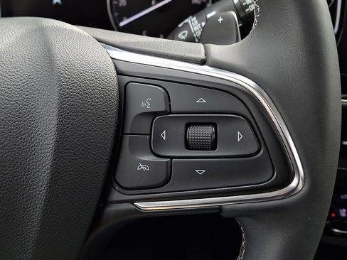 Used 2023 Buick Envision Avenir image 23