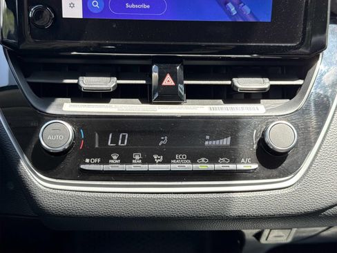 Used 2024 Toyota Corolla LE FWD image 11
