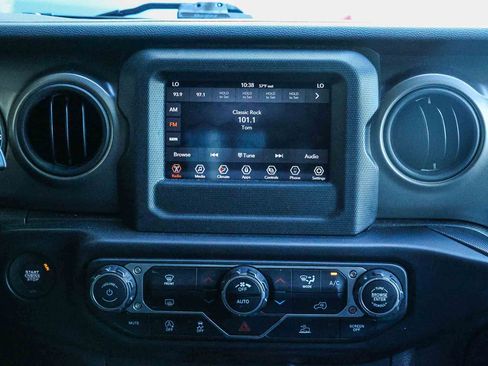 Used 2021 Jeep Wrangler Unlimited Sport image 19