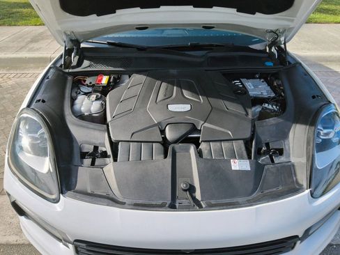 Used 2019 Porsche Cayenne image 34