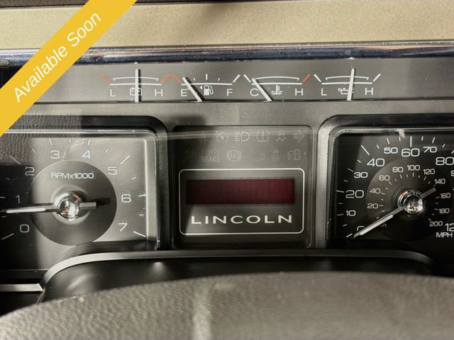 Used 2014 Lincoln Navigator 4WD image 13