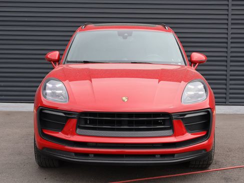 Used 2022 Porsche Macan AWD/4WD image 6