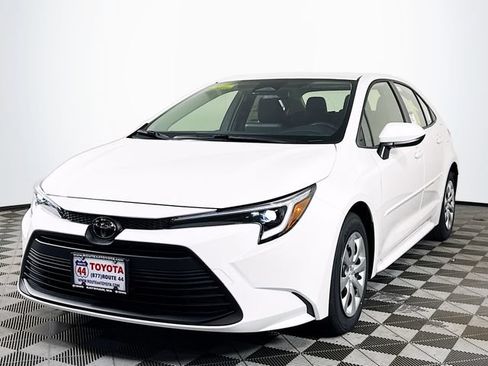 Certified 2026 Toyota Corolla LE FWD image 2