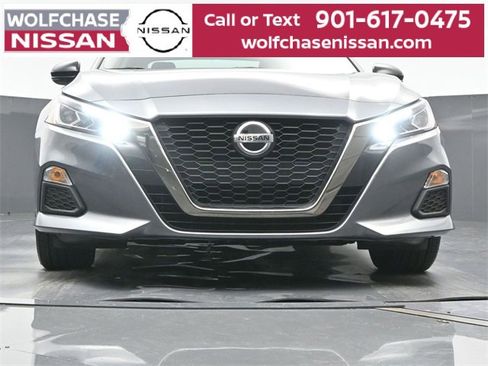 Used 2021 Nissan Altima 2.5 SR w/ SR Premium Package image 22