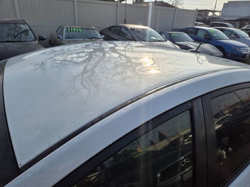 Used 2012 Toyota Prius Plug-In Hybrid image 7