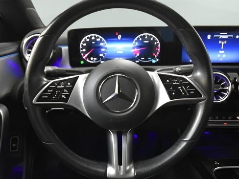 Used 2025 Mercedes-Benz CLA 250 image 19