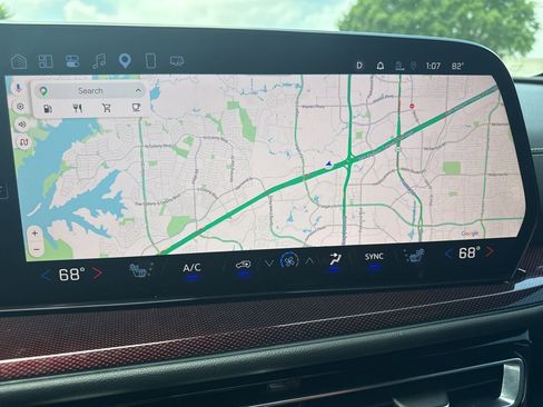 Used 2025 Chevrolet Traverse Z71 w/ Enhanced Driving Package image 9