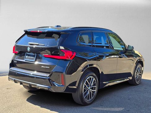 Used 2025 BMW X1 xDrive28i w/ M Sport Package AWD/4WD image 3