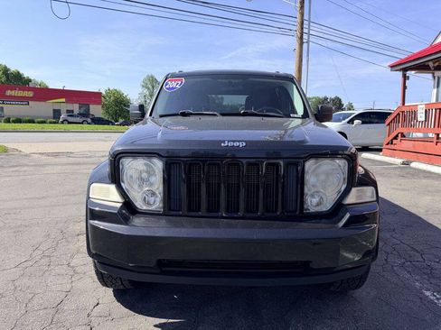 Used 2012 Jeep Liberty Sport w/ Popular Equipment Group AWD/4WD image 2