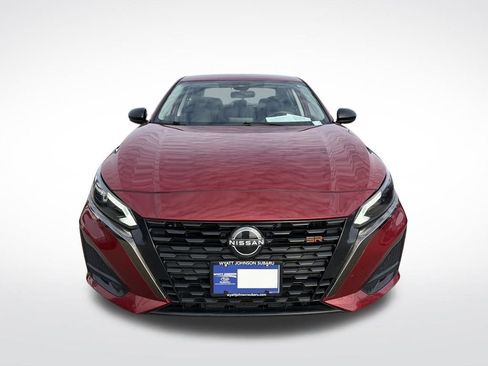 Used 2024 Nissan Altima 2.5 SR image 11