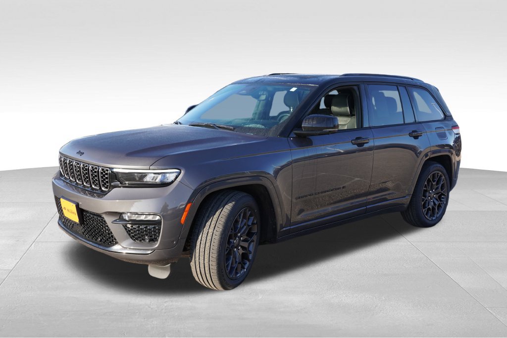 Used 2025 Jeep Grand Cherokee Summit w/ Obsidian Package AWD/4WD image 12