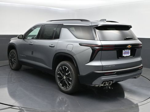 New 2026 Chevrolet Traverse LT w/ Sun and Wheel Package FWD image 5