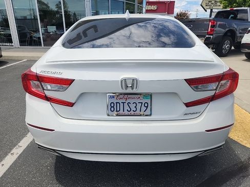 Used 2018 Honda Accord Sport image 6