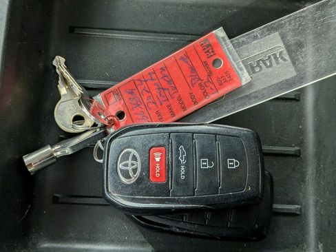 Used 2024 Toyota Tundra SR5 AWD/4WD image 29