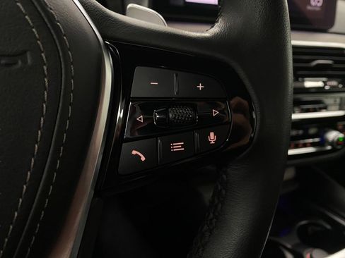 Certified 2022 BMW 530i xDrive w/ Premium Package image 16