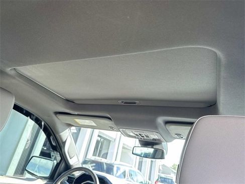 Used 2022 GMC Sierra 1500 SLT image 13