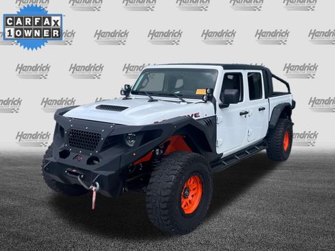 Used 2020 Jeep Gladiator Mojave AWD/4WD image 5