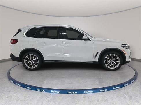 Certified 2023 BMW X5 sDrive40i image 4