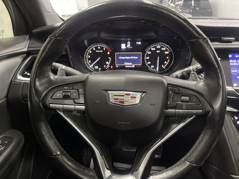 Used 2020 Cadillac XT6 Sport image 32