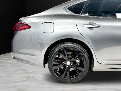 Used 2017 INFINITI Q70 L 3.7 w/ Deluxe Touring Package image 12
