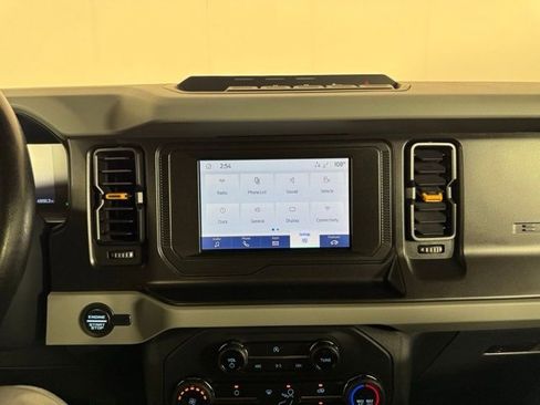 Used 2022 Ford Bronco Badlands image 18