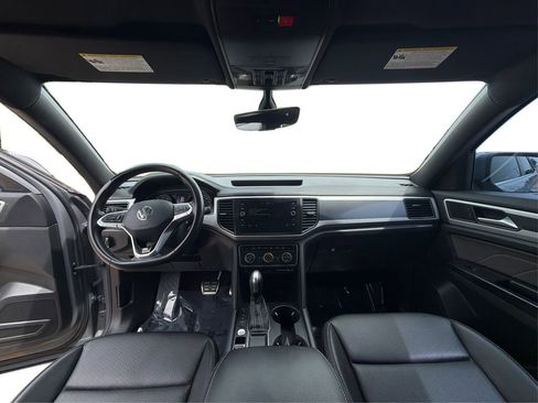Used 2021 Volkswagen Atlas Cross Sport SE w/ Panoramic Sunroof Package FWD image 22