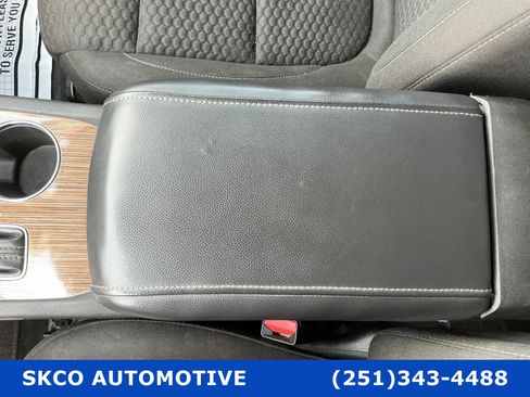 Used 2019 GMC Acadia SLE image 24