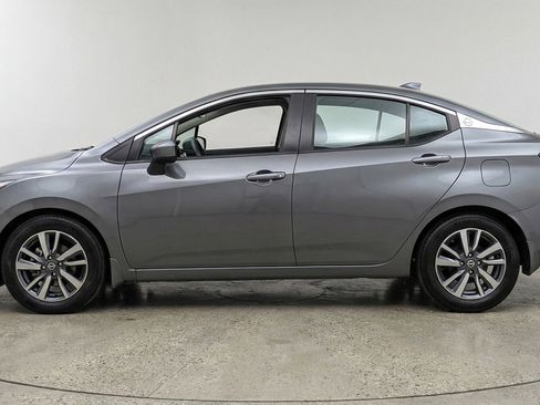 Used 2025 Nissan Versa SV image 5