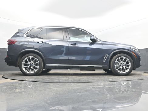Used 2022 BMW X5 xDrive40i image 32