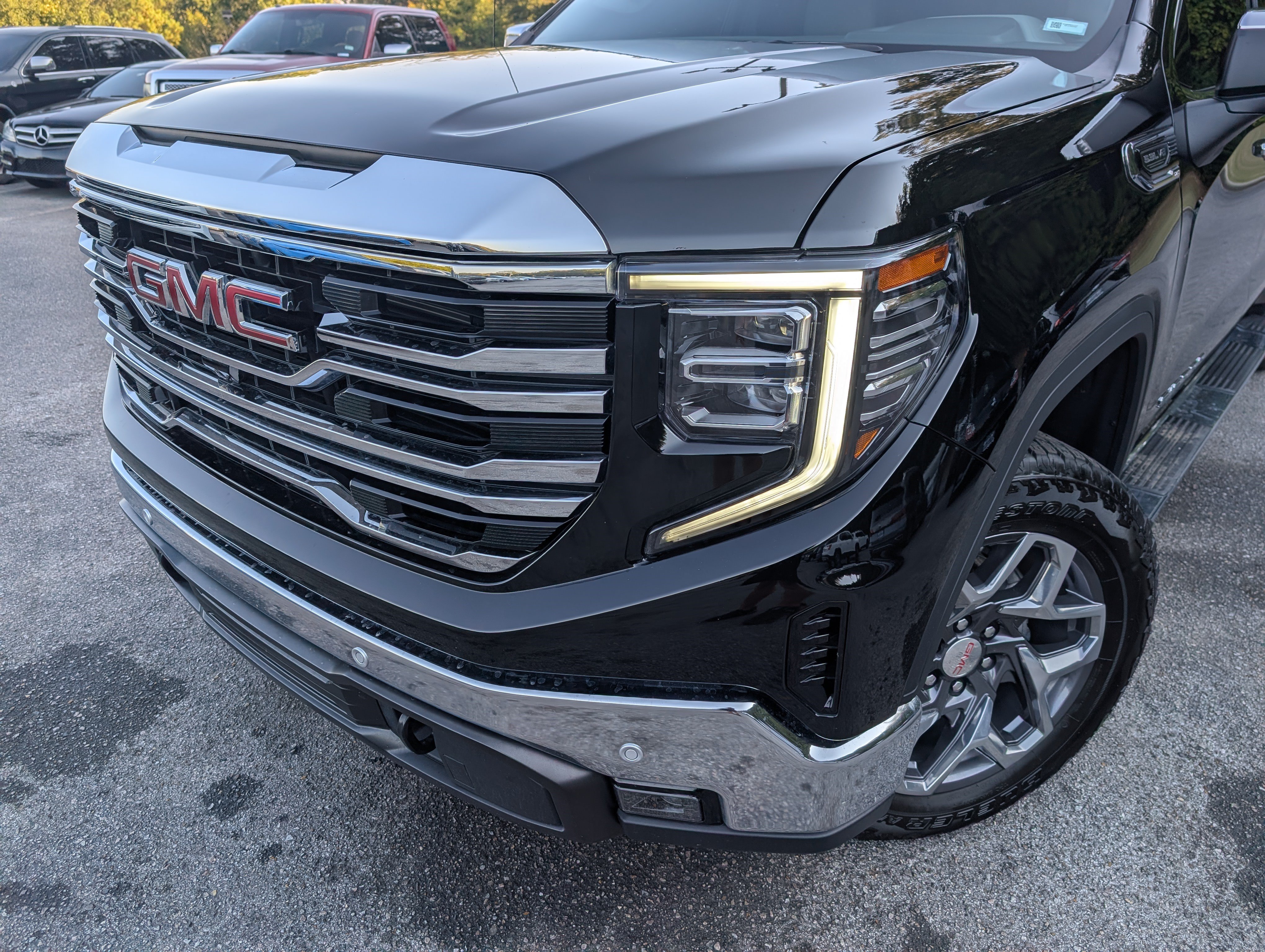 Used 2026 GMC Sierra 1500 SLT w/ SLT Premium Plus Package AWD/4WD image 13