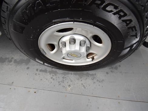 Used 2019 Chevrolet Express 3500 LT w/ LT Preferred Equipment Group image 9