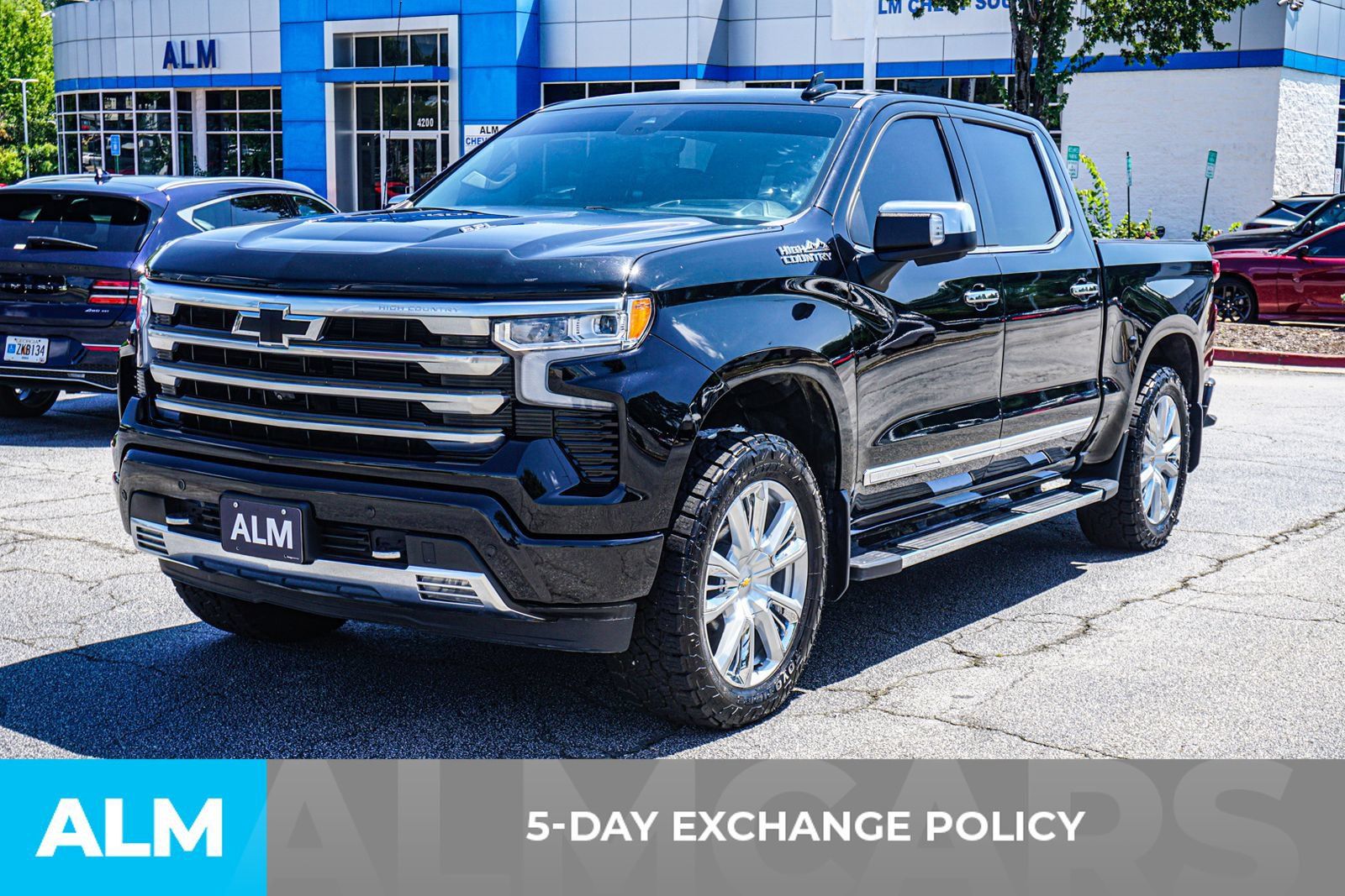 Used 2023 Chevrolet Silverado 1500 High Country w/ High Country Premium Package AWD/4WD image 4