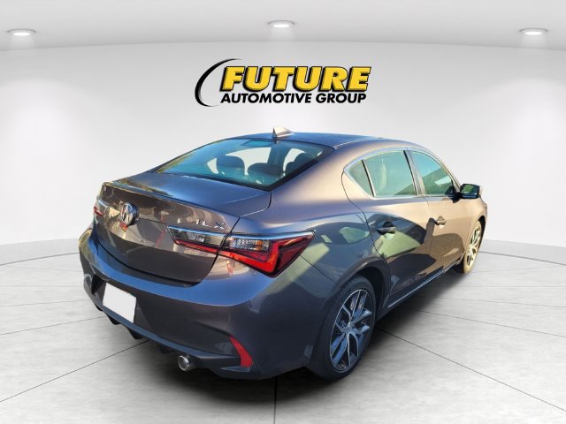 Used 2020 Acura ILX w/ Premium Package FWD image 3