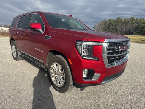 Used 2022 GMC Yukon SLT w/ SLT Premium Package image 12