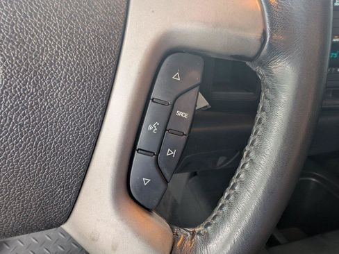 Used 2007 GMC Sierra 2500 SLE w/ EZ-Lift Tailgate Package RWD image 22