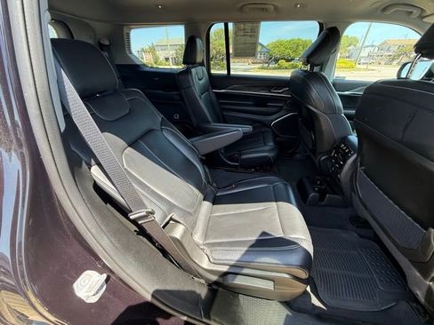 Used 2022 Jeep Grand Cherokee L Limited image 13