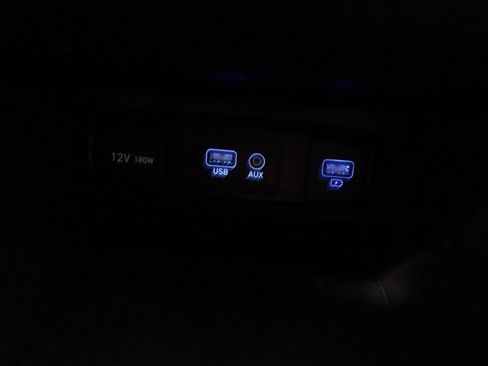 Used 2019 Hyundai Santa Fe SE w/ Cargo Package image 17