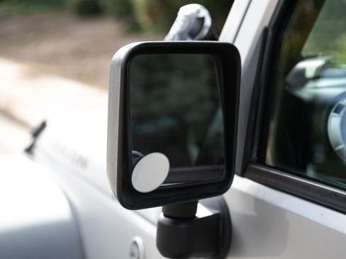 Used 2012 Jeep Wrangler Unlimited Rubicon w/ Connectivity Group image 19