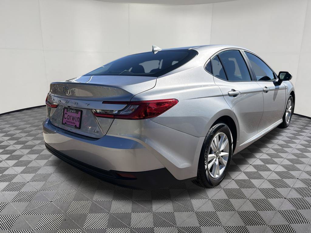 Used 2025 Toyota Camry LE FWD image 8