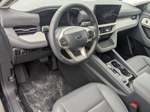 New 2026 Ford Explorer Active w/ Active Comfort Package AWD/4WD image 10
