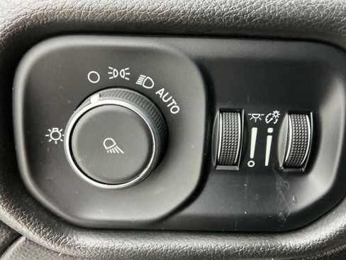 Used 2019 RAM 2500 Tradesman AWD/4WD image 39
