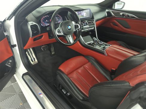 Used 2022 BMW 840i Convertible image 11