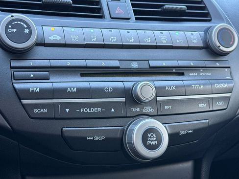 Used 2010 Honda Accord LX-P image 17